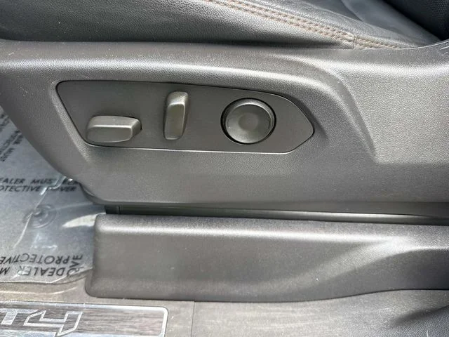 Used 2024 Silver GMC AT4 image 31