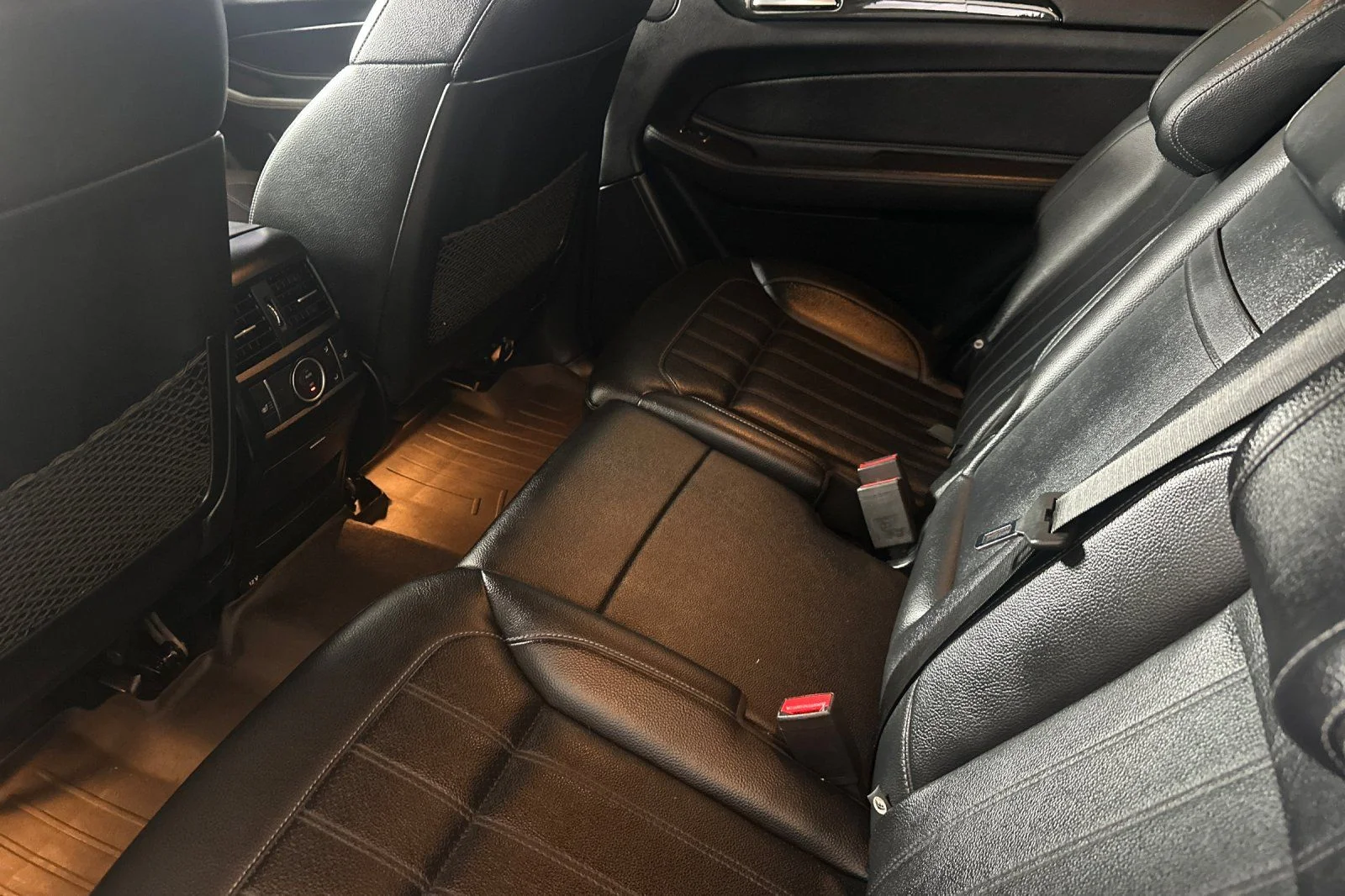 Used 2017  Mercedes-Benz GLS 450 image 12