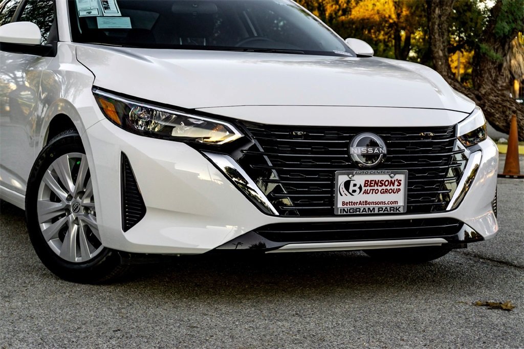 2025 Nissan Sentra S photo 3