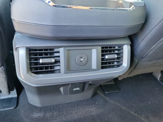 New 2026 Oxford White Ford XLT image 18