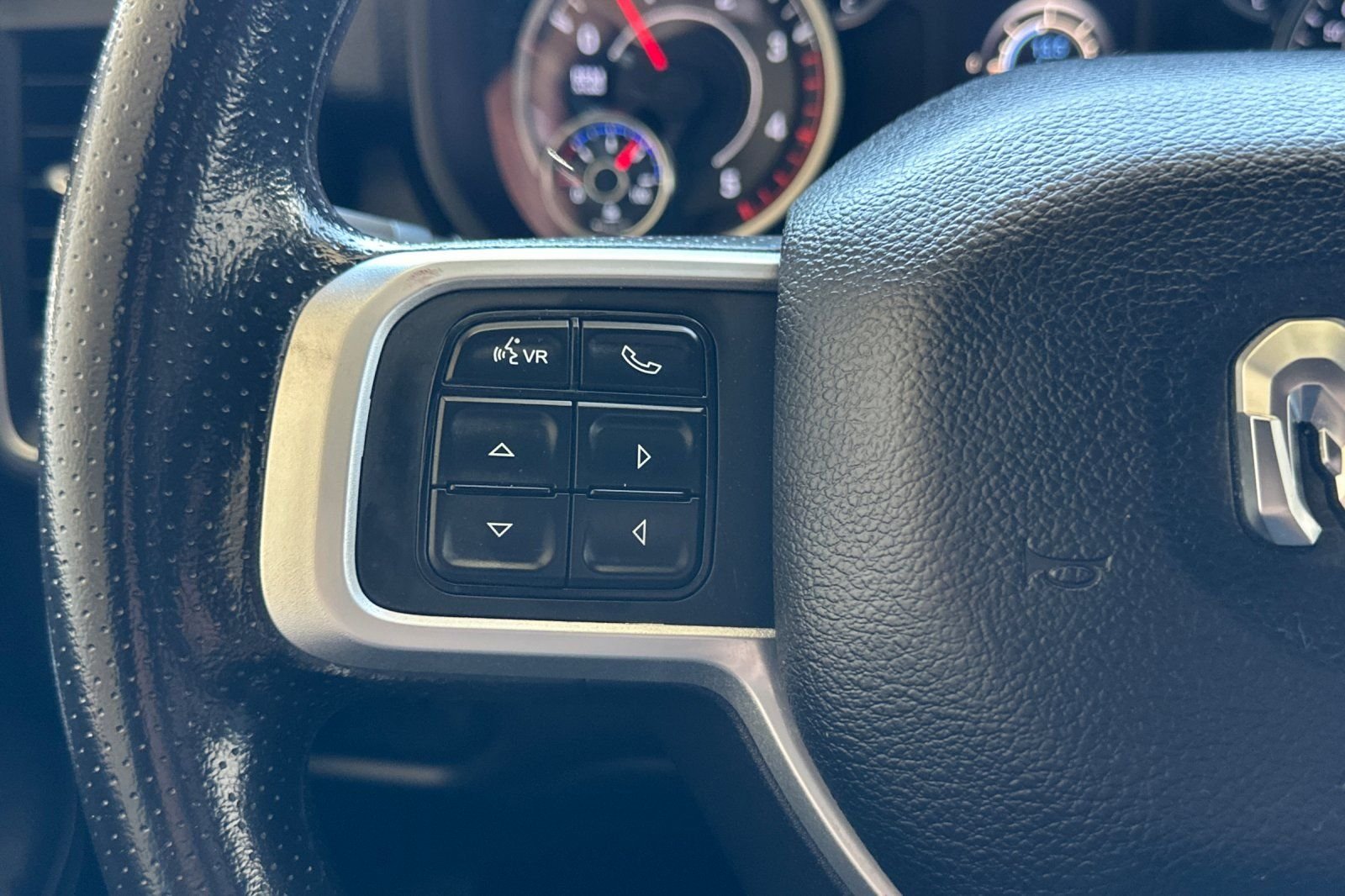Used 2022 Silver Ram Big Horn image 25