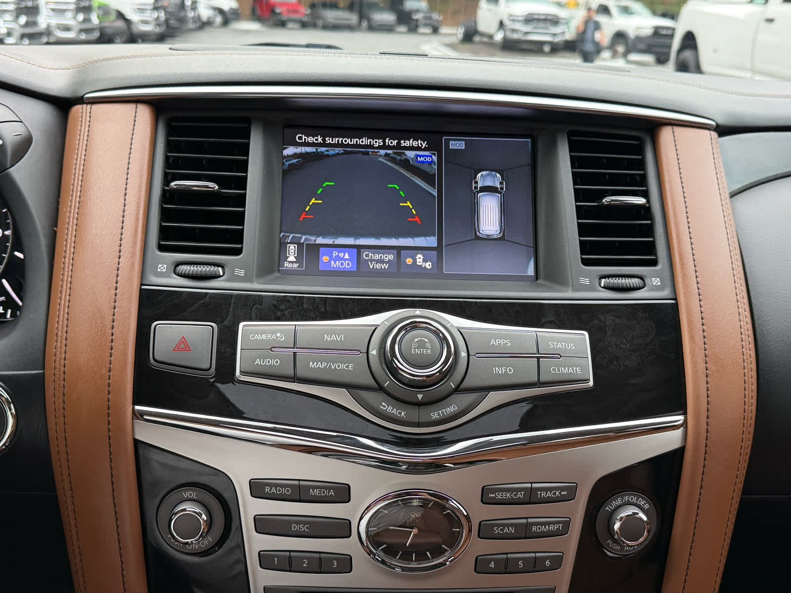 Used 2019 Moonstone White INFINITI LUXE image 19