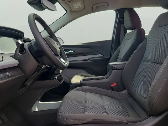 New 2027 Mosaic Black Metallic Chevrolet LT image 18