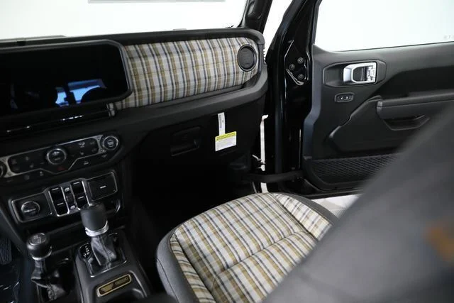 New 2026 Black Clearcoat Jeep 85th Anniversary Edition image 24