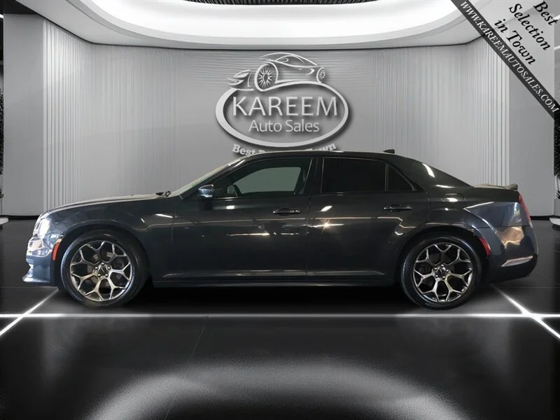 Used 2018 Maximum Steel Metallic Clearcoat Chrysler 300S image 8