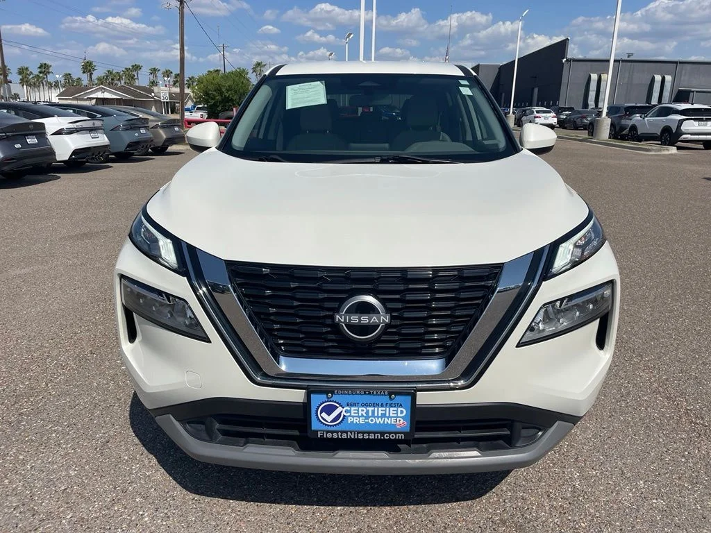 Used 2023 White Nissan SV image 2