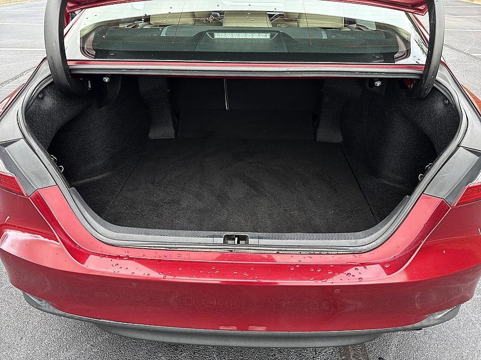 Used 2018 Ruby Flare Pearl Toyota XLE image 22