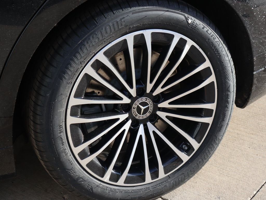 New 2026 Obsidian Black Metallic Mercedes-Benz S 580 image 43