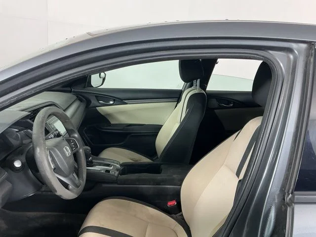 Used 2017  Honda LX image 10