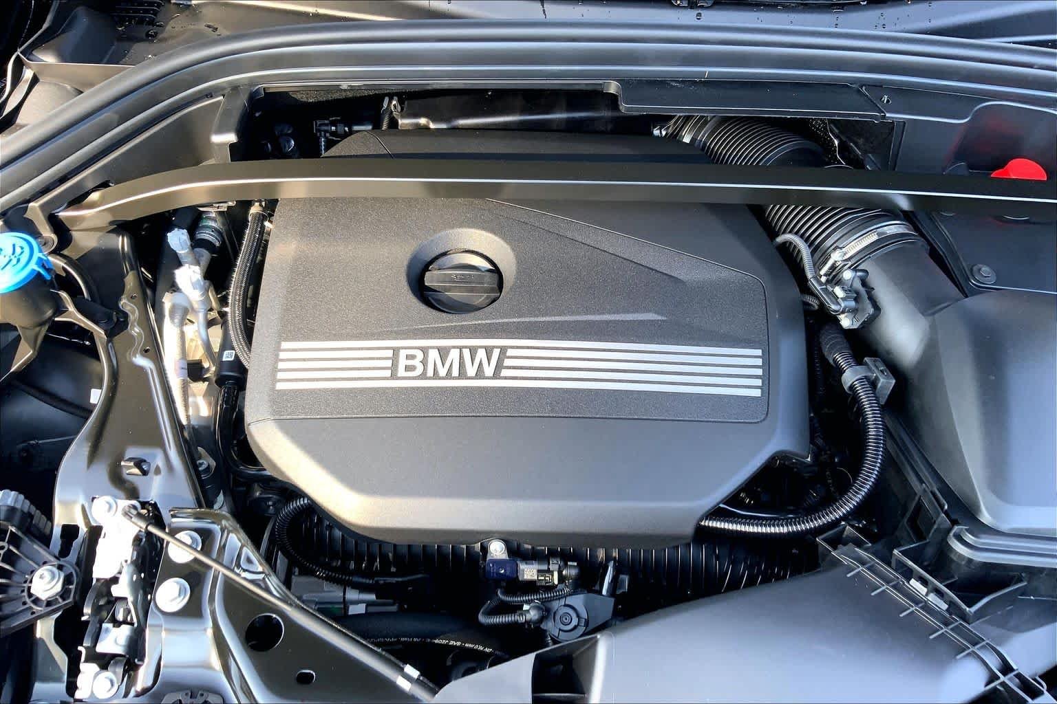 New 2027 Black Sapphire Metallic BMW xDrive28i image 17