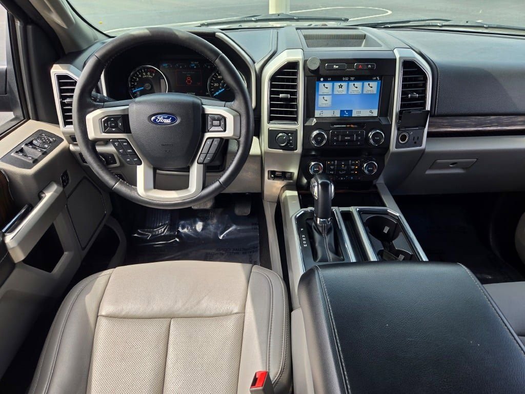 Used 2019 Magnetic Ford Lariat image 22