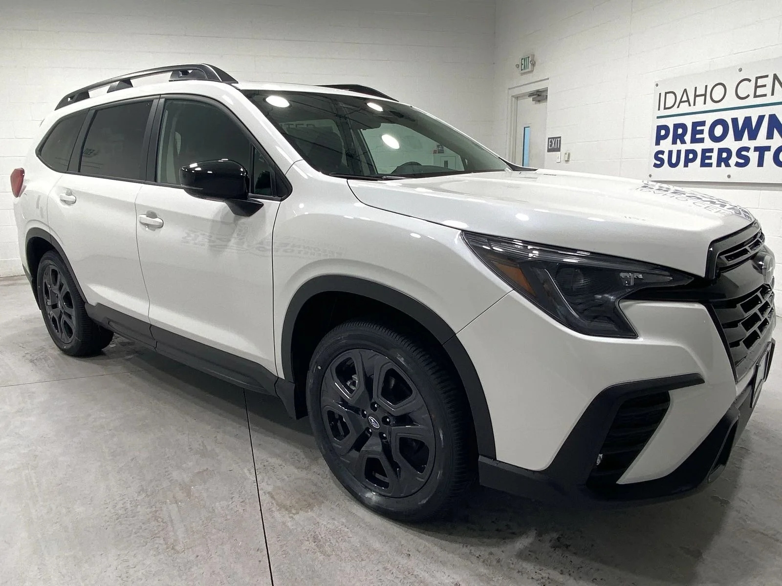 New 2026 CRYSTAL WHITE PEARL Subaru Onyx Edition Touring image 2