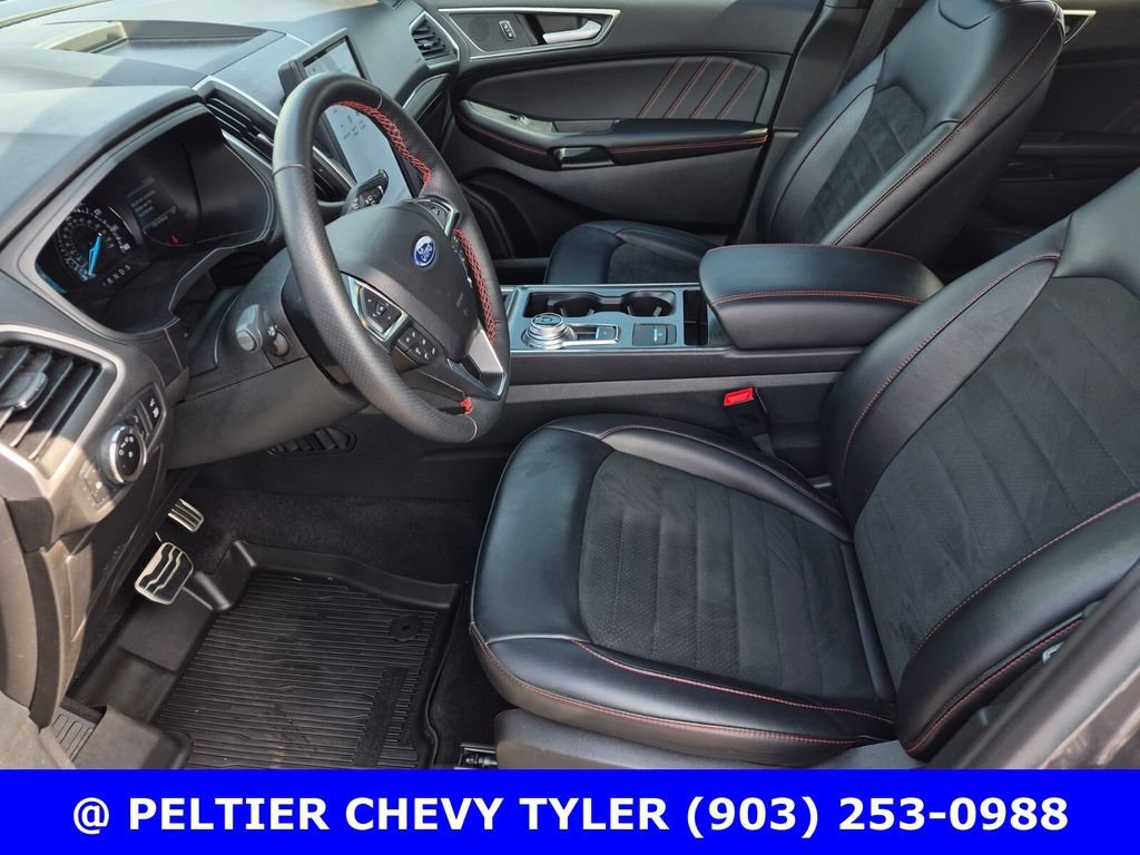 Used 2023  Ford SEL image 28