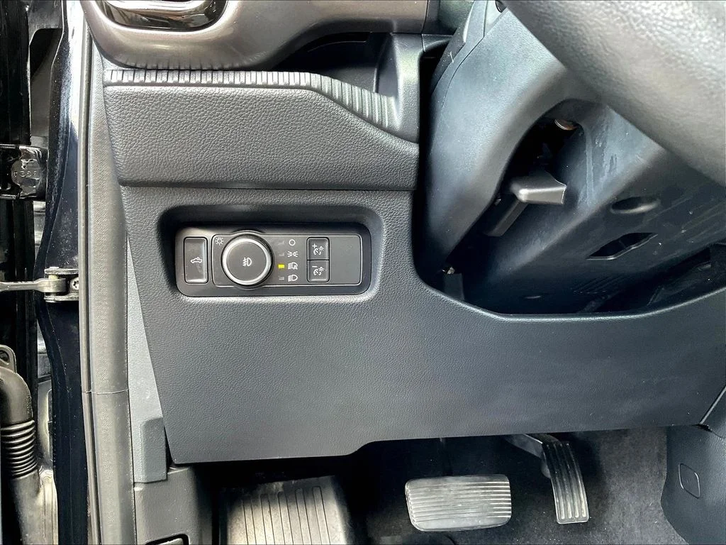 Used 2024 Black Ford Lariat image 23