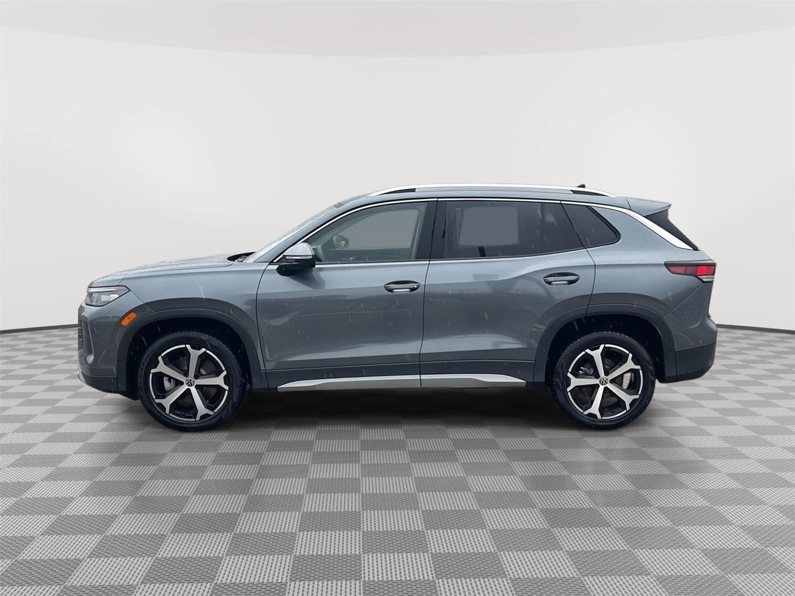 New 2026 Platinum Gray Metallic Volkswagen SE image 8