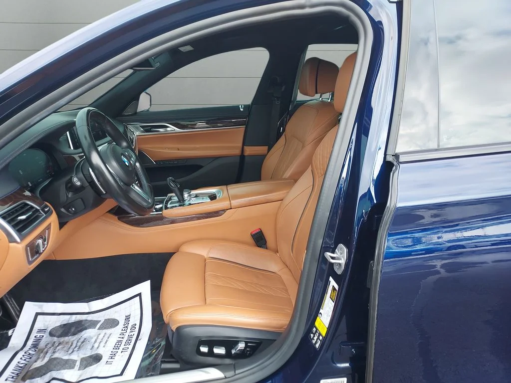 Used 2022 Blue BMW 740i xDrive image 9