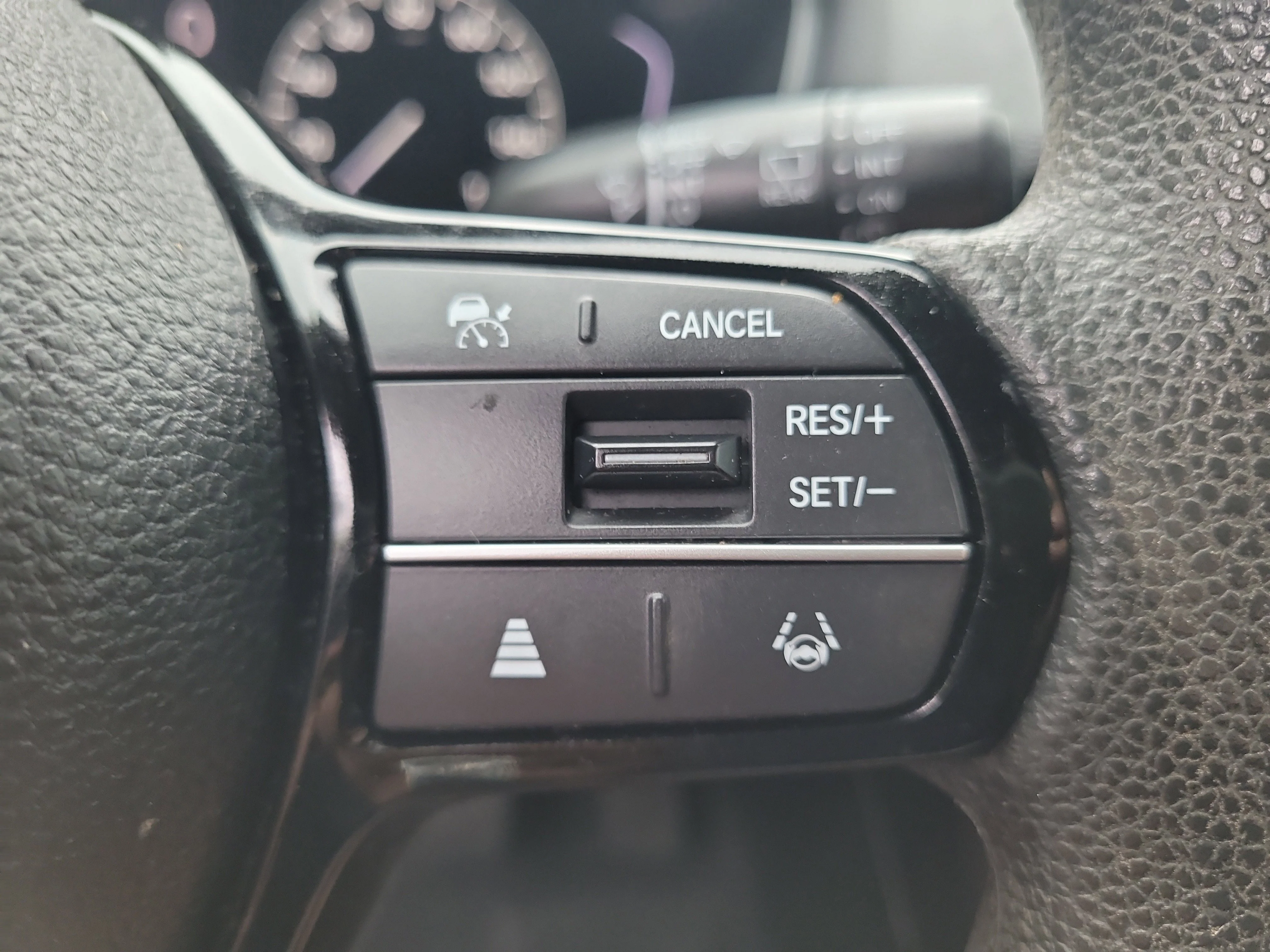 Used 2022  Honda LX image 26