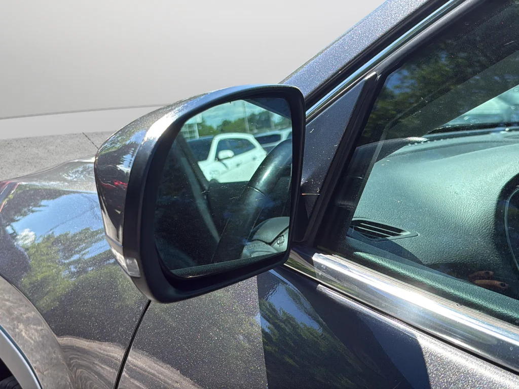 Used 2019 Gray Jeep Limited image 29