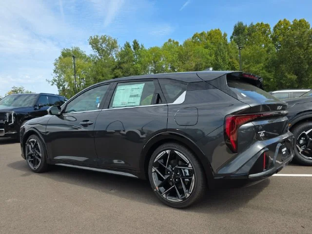 New 2026 Interstellar Gray Kia GT-Line image 3