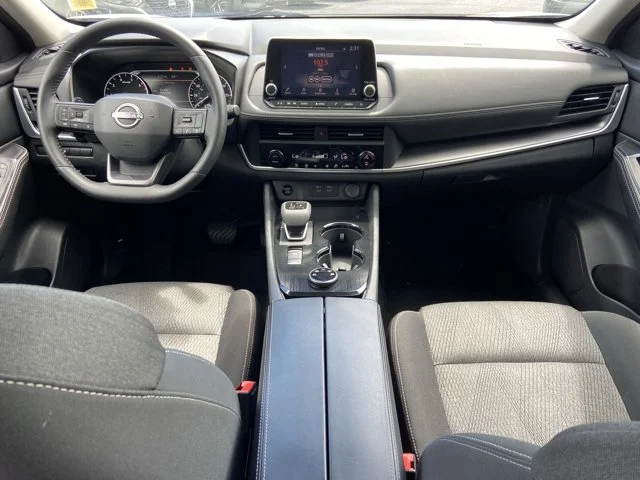 2025 Nissan Rogue SV - Photo 12
