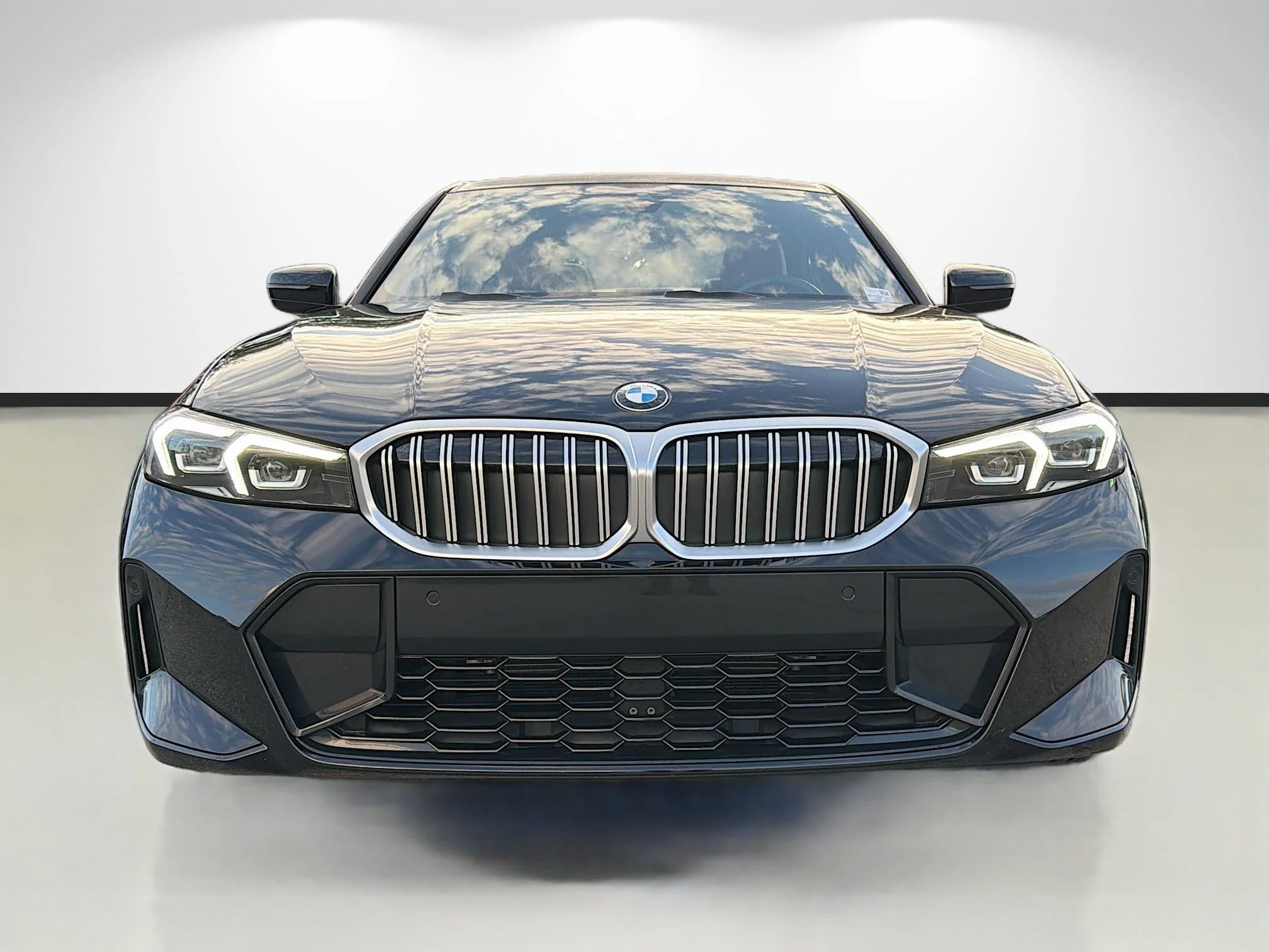 Used 2025 Black Sapphire Metallic BMW 330i image 8