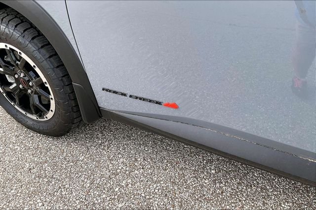 New 2026 Boulder Gray Pearl / Super Black Two-tone Nissan Rock Creek® image 9