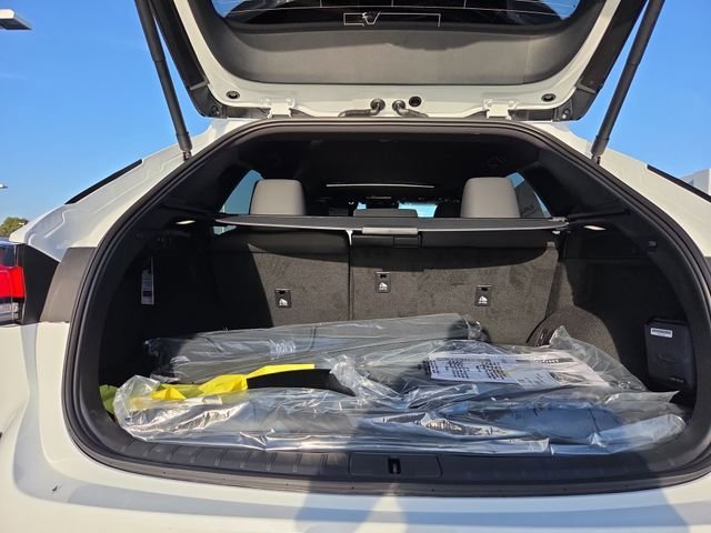 New 2026 Ultra White Lexus F SPORT DESIGN image 31