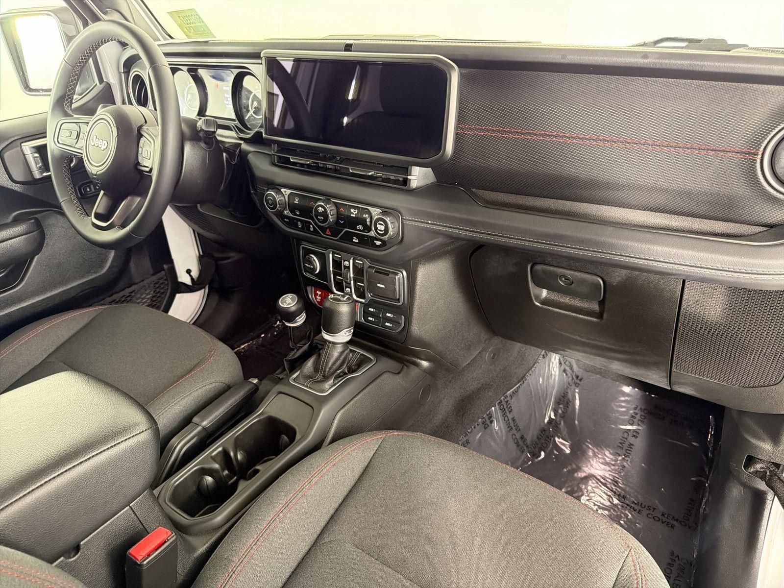 2025 Jeep Wrangler 4-Door Rubicon - Photo 31