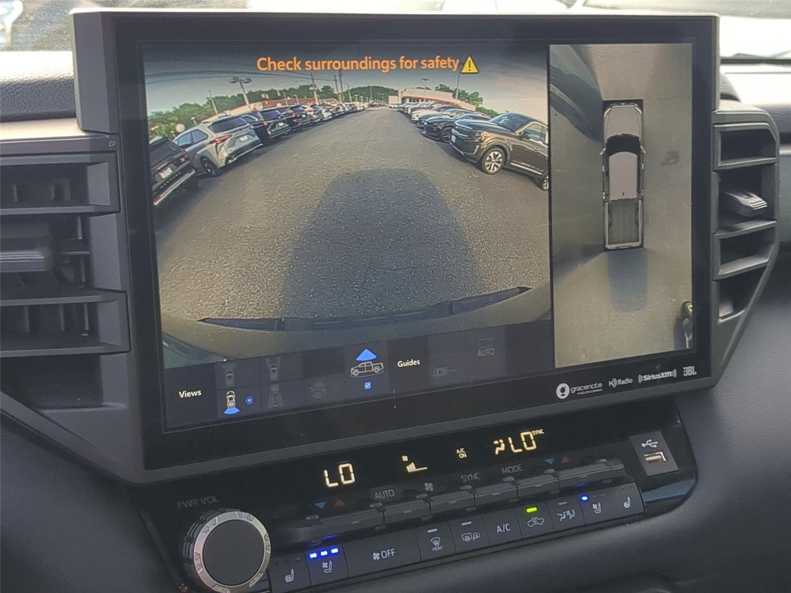 Used 2023  TOYOTA  image 26