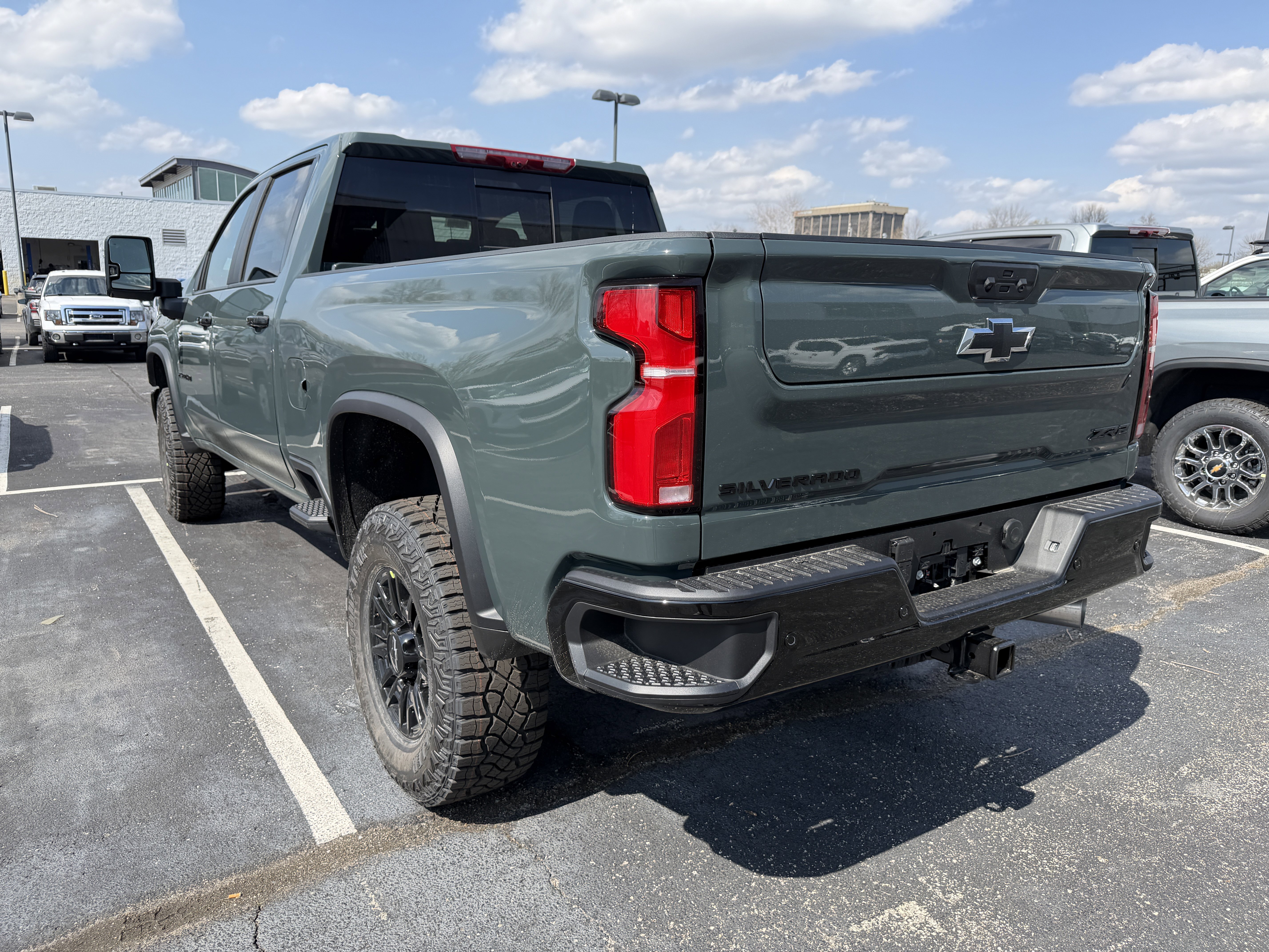 2026 Chevrolet Silverado 2500 HD ZR2 - Photo 5