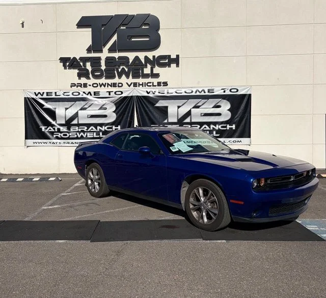 Used 2021 Blue Dodge SXT image 5