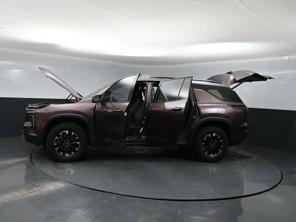 Used 2024 Stardust Silver Chevrolet Z71 image 42