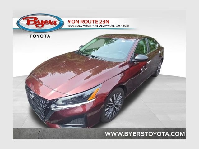 2025 Nissan Altima's photo