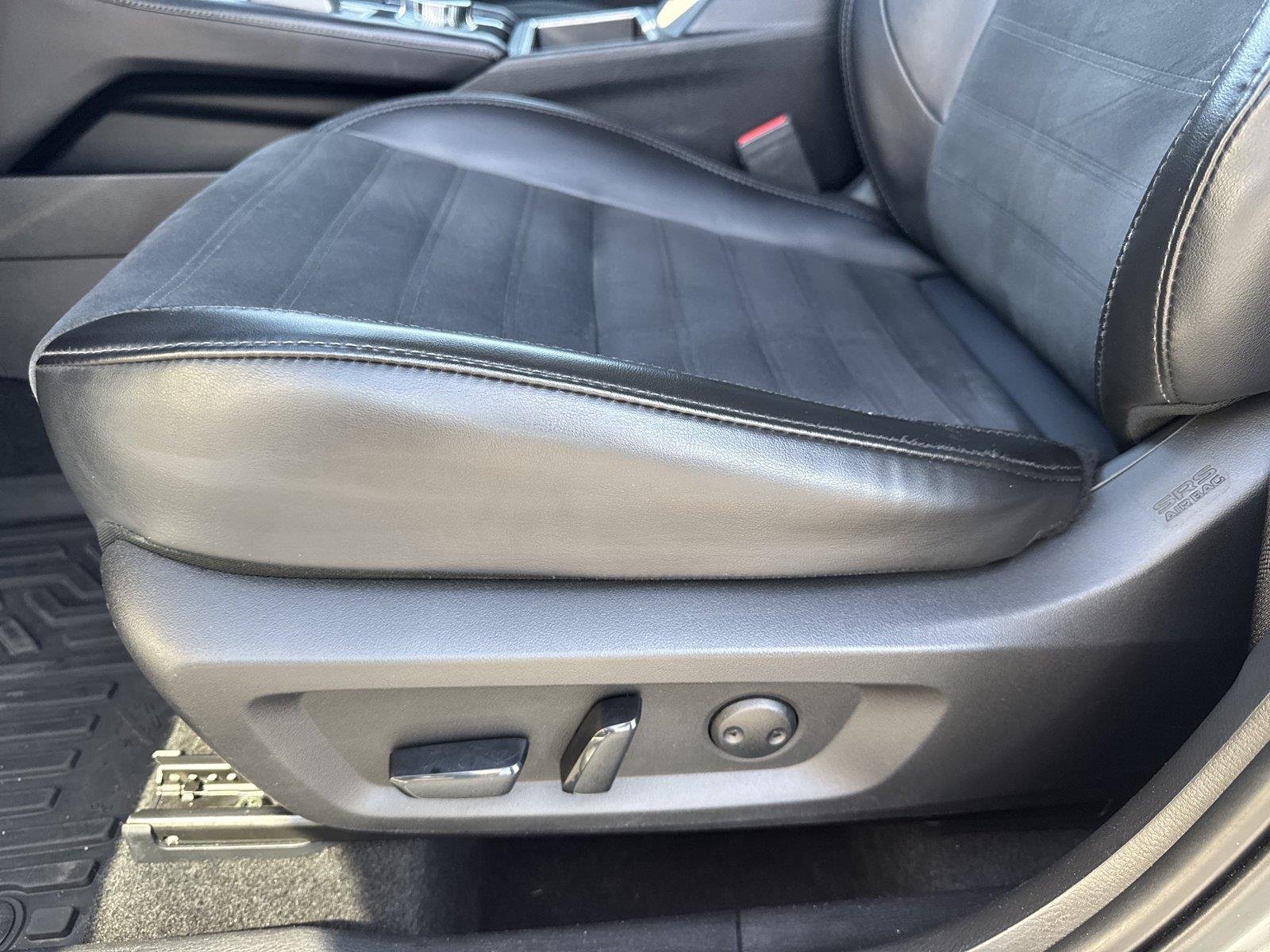 Used 2024 Alloy Silver Metallic Mitsubishi SE image 12