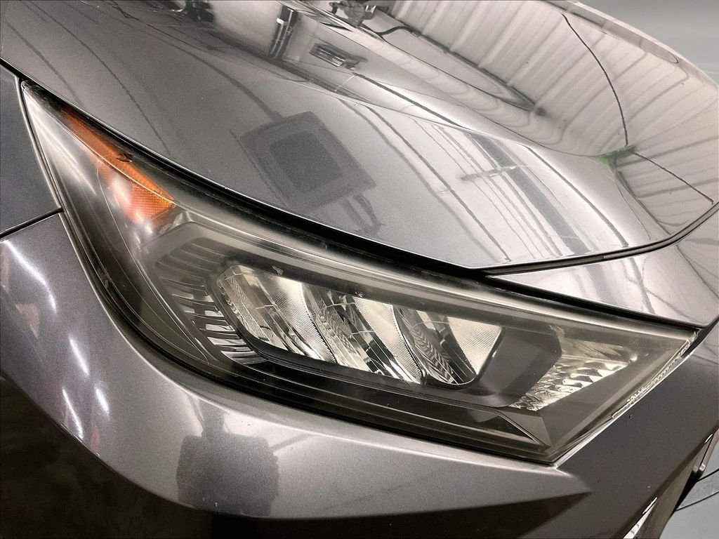 Used 2019 Gray Toyota LE image 33