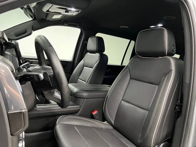 Used 2025 Gray GMC Elevation image 22