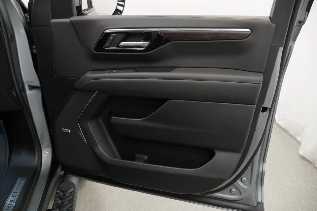 New 2026 Sterling Gray Metallic Chevrolet Z71 image 29