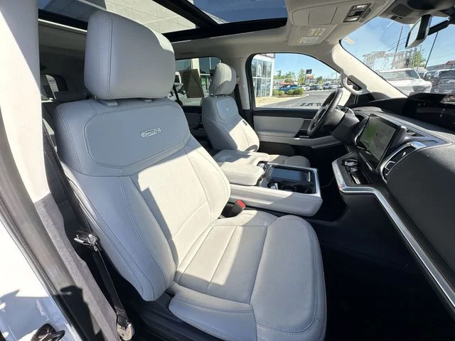 Used 2025 White Ford Platinum image 26