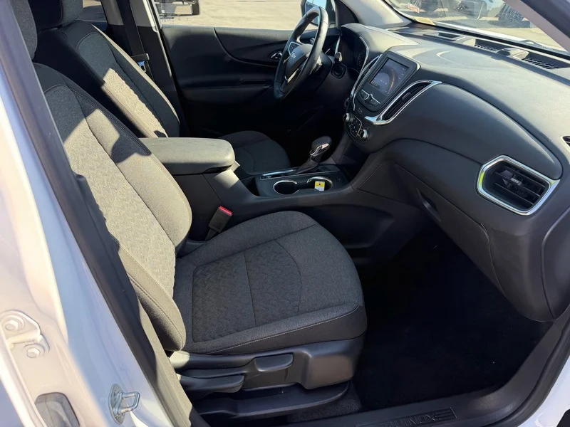 Used 2024 Summit White Chevrolet LT image 18