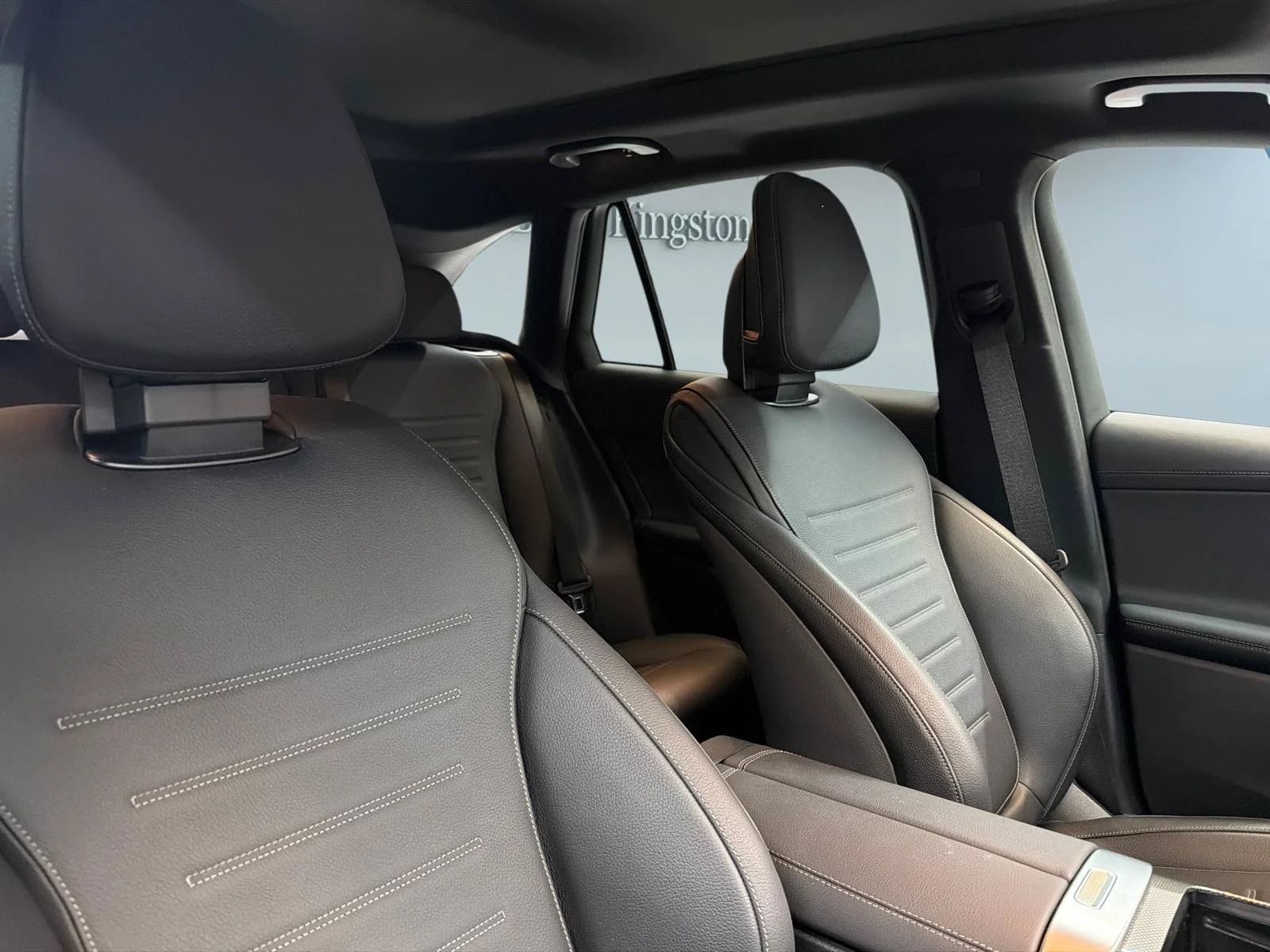 Used 2026 Light gray Mercedes-Benz GLC 300 image 3