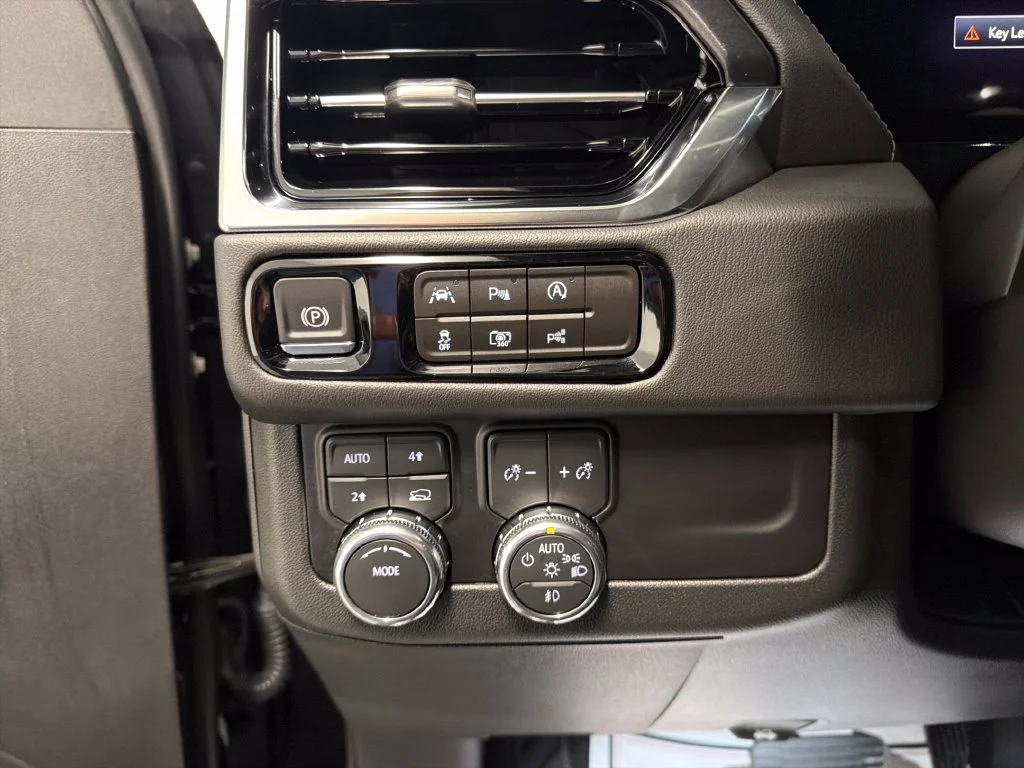 Used 2026 Onyx Black GMC Denali image 21
