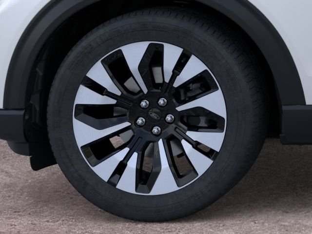 New 2026 Star White Metallic Tri-Coat Ford Platinum™ image 19
