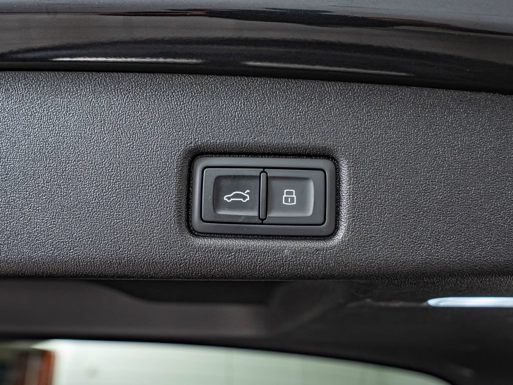 Used 2025 Manhattan Gray Metallic Audi 2.0T Premium Plus image 36