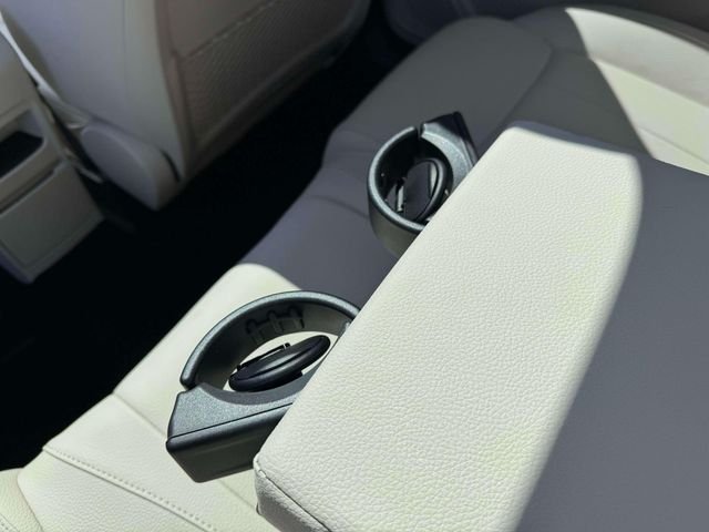 Used 2026 Polar White Mercedes-Benz GLB 250 image 35