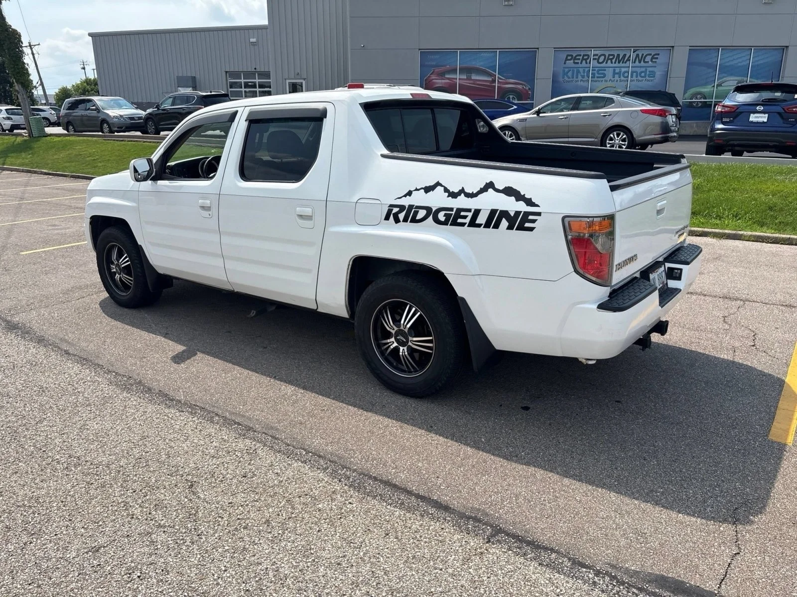 Used 2008 Taffeta White Honda RTL image 6