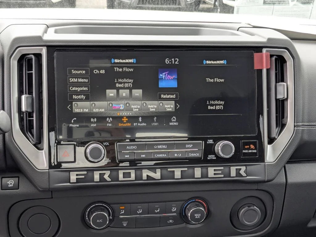 2025 Nissan Frontier SV - Photo 18
