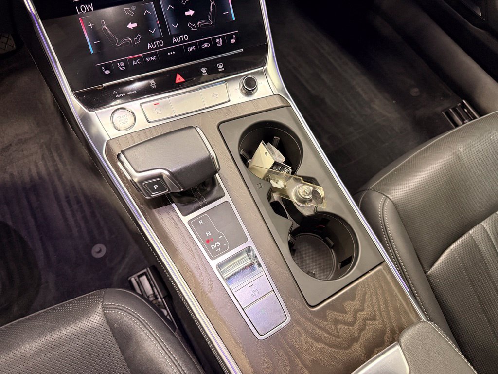 Used 2019 Black Audi quattro image 17