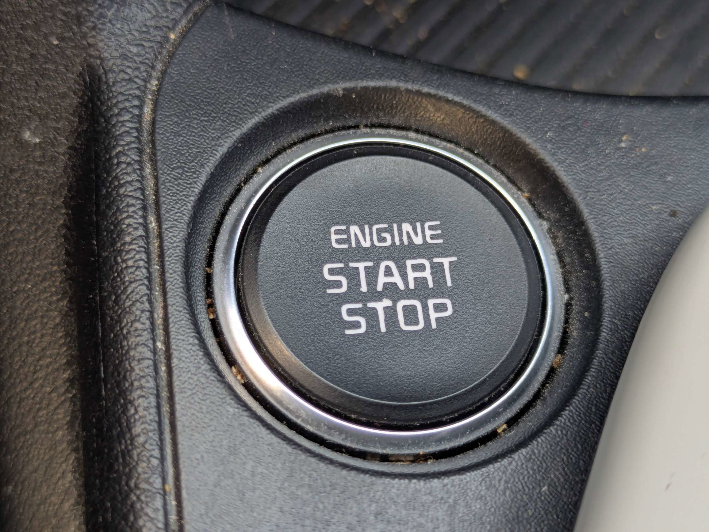 Used 2025 White Kia GT-Line image 23