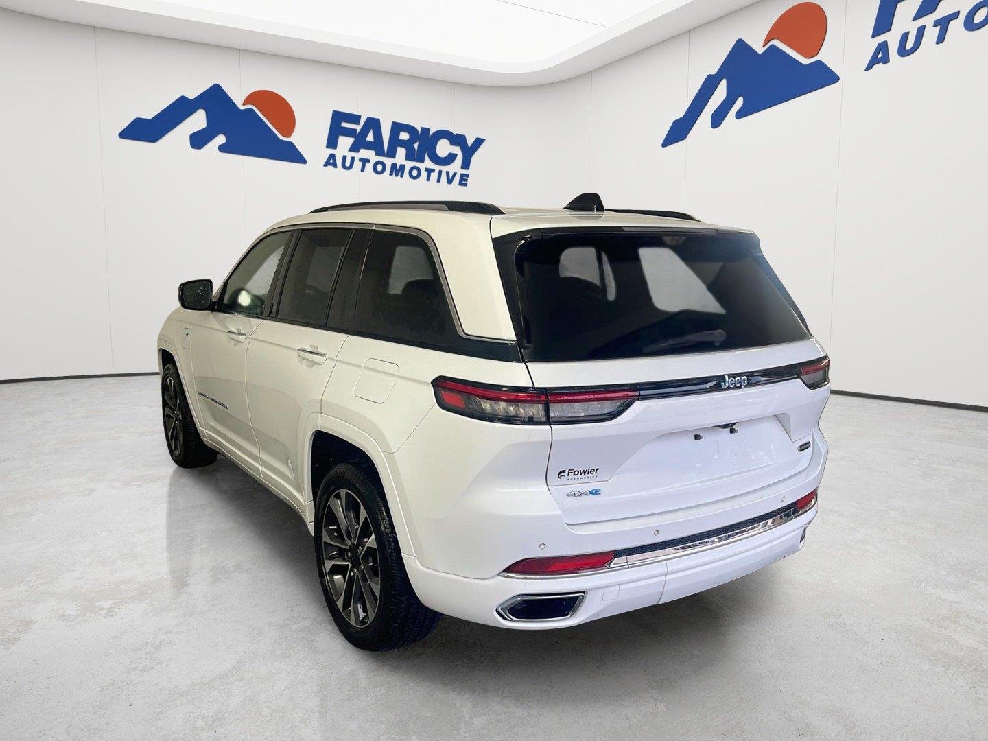 Used 2023 Bright White Clearcoat Jeep Overland image 27