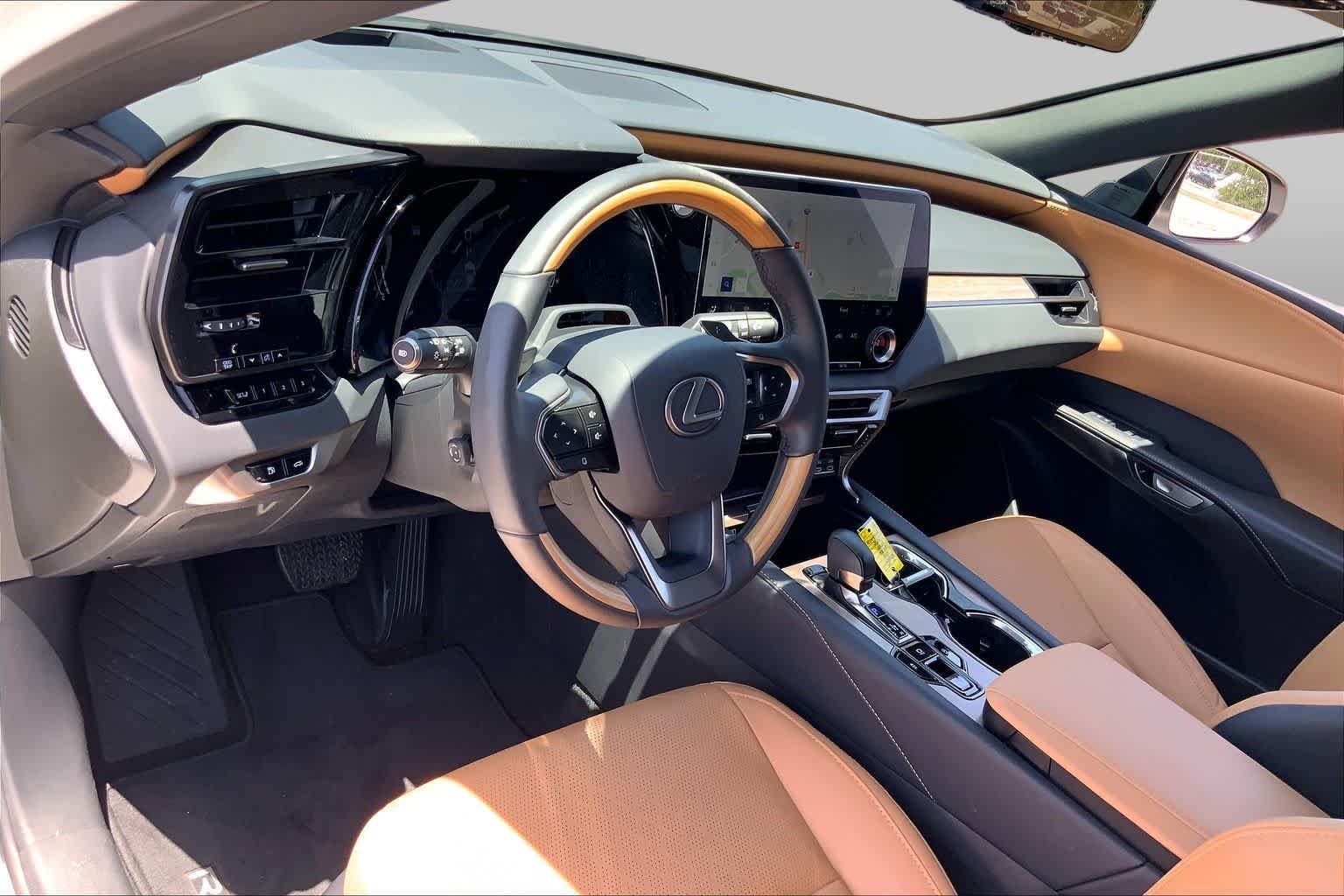 Used 2024 Eminent White Pearl Lexus Premium Plus image 18